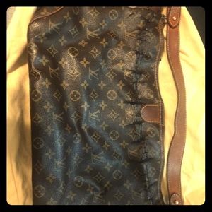Louis Vuitton shoulder bag